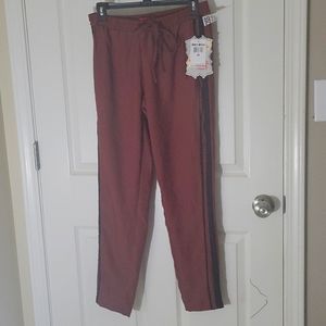 Hot Kiss casual pants